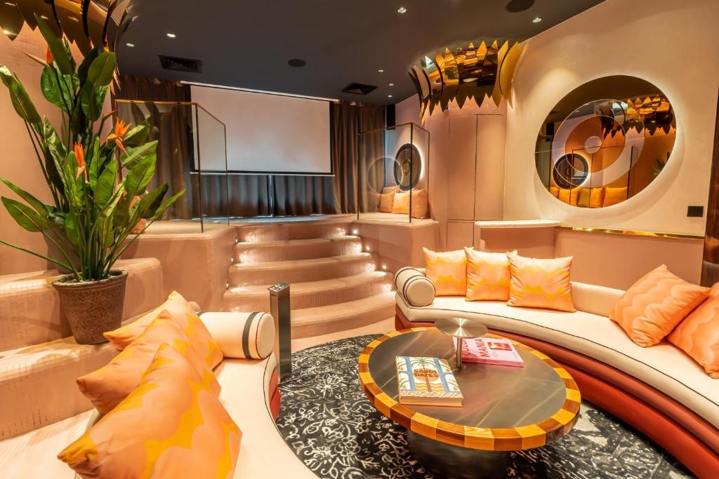 هتل ماما شلتر